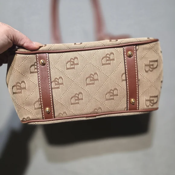 Dooney & Bourke Y2K Brown and Tan Women's Bag EXCELLENT Condition L: 13 H: 10 - Picture 3 of 9